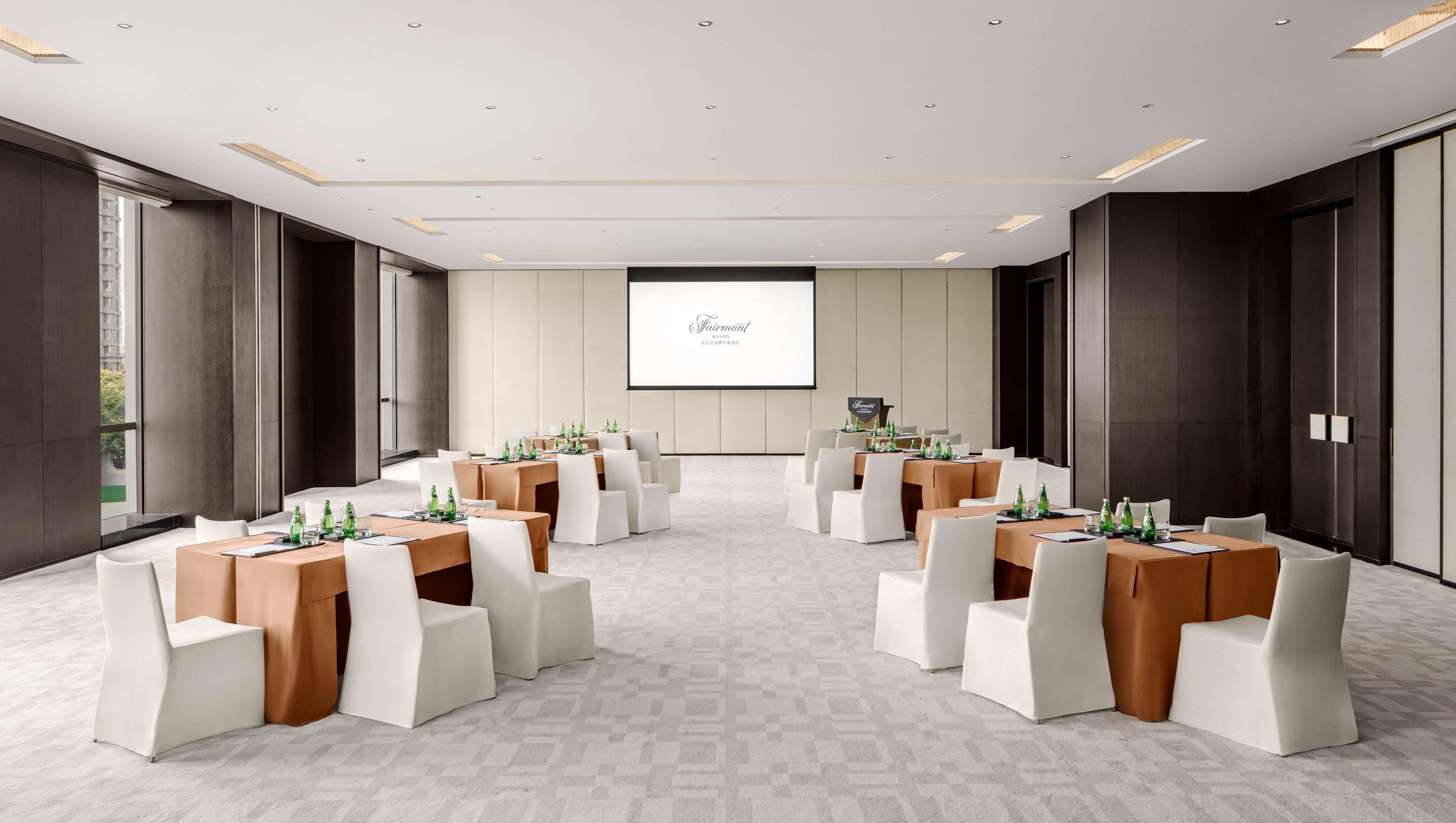 Fairmont Ухан Екстериор снимка