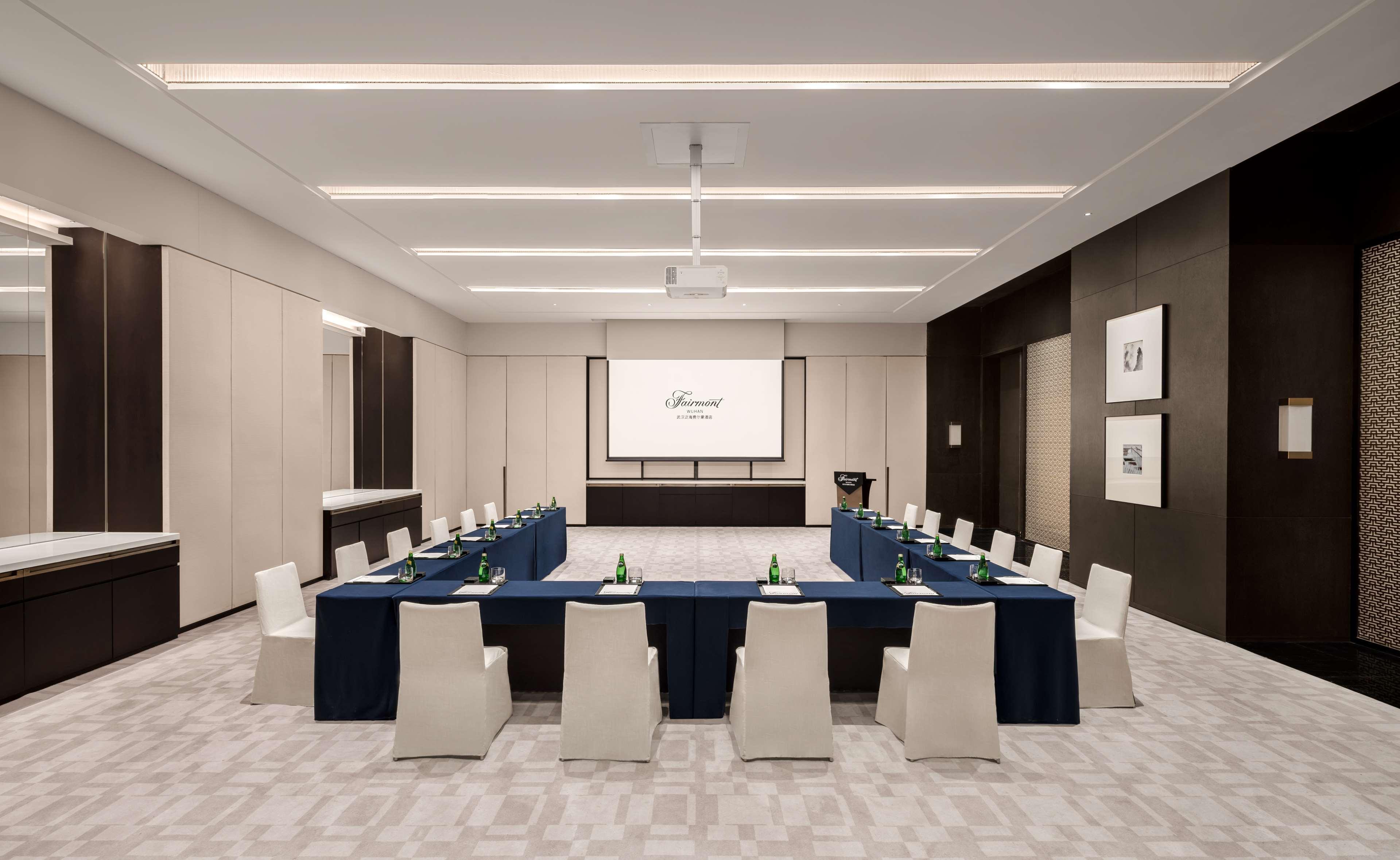 Fairmont Ухан Екстериор снимка